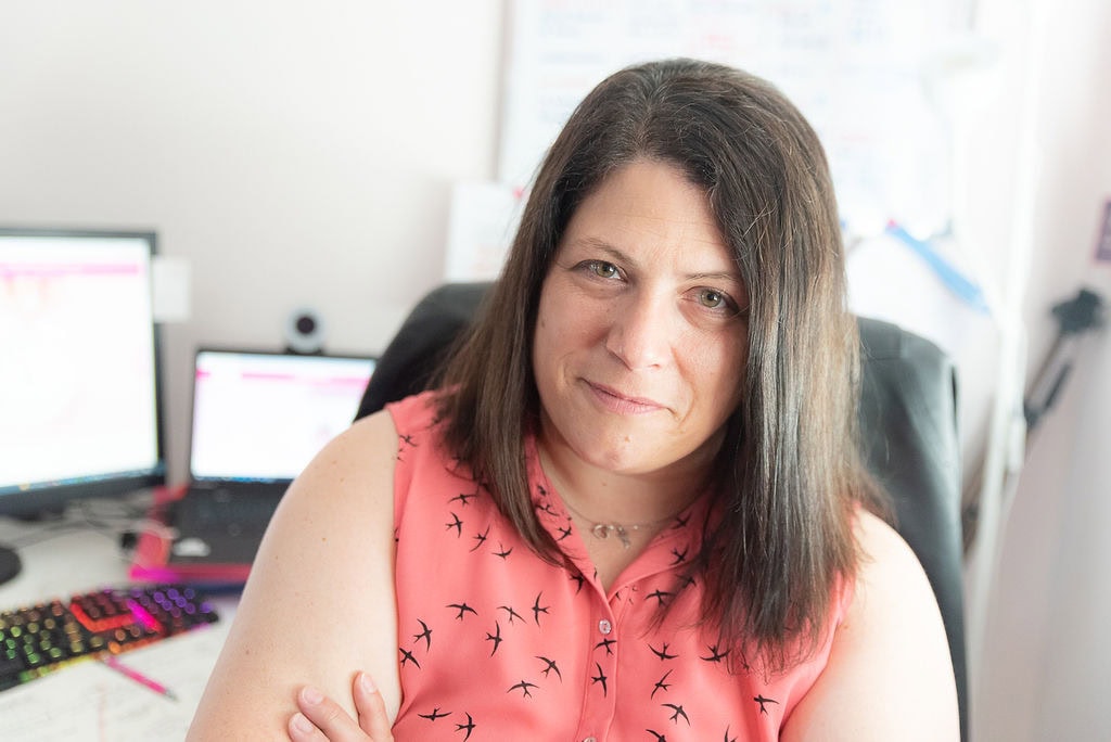 Vikkie - Red and White Media